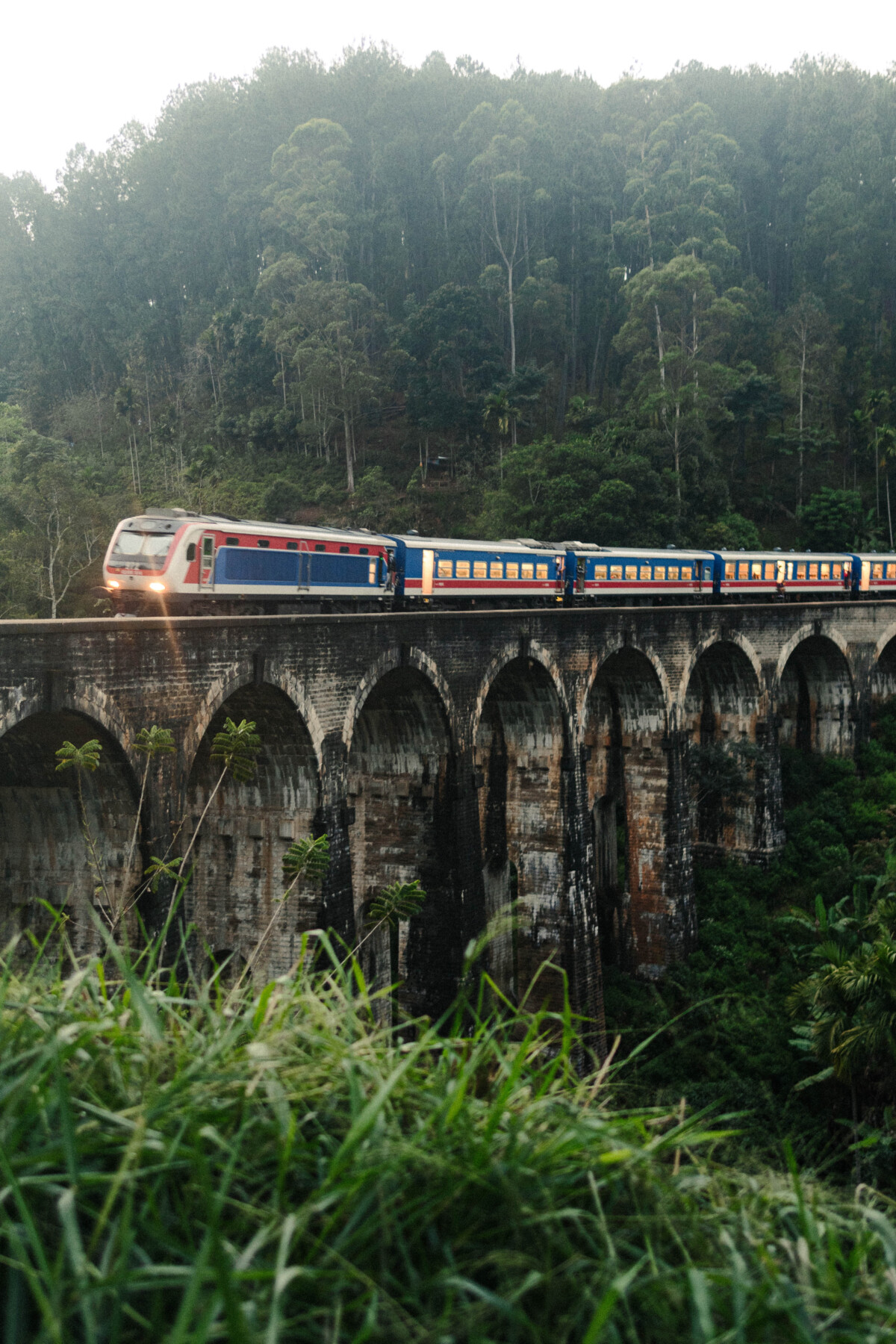 Nine arches bridges in Ella.Photo by Victoria Garcia Martinez & Emanuele Vignoli ( @victo_somewhere & @ema_outsider )